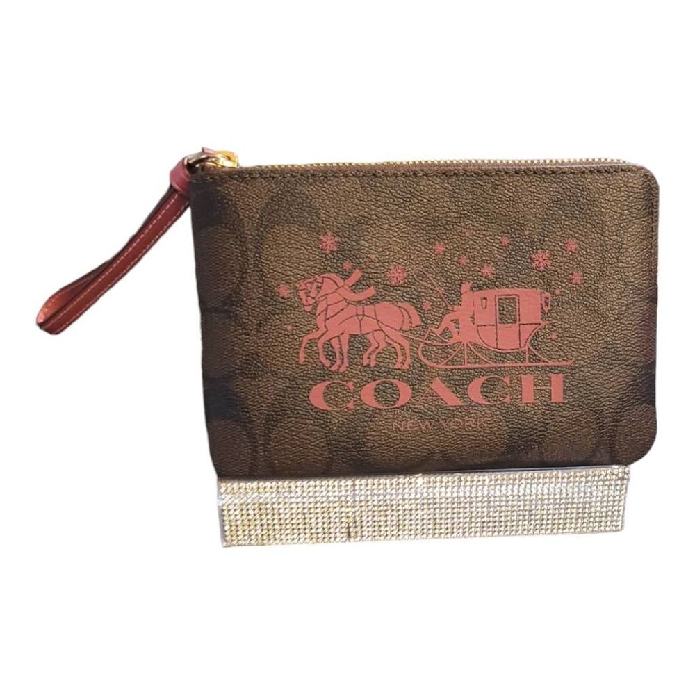 Coach Horse and Carriage Tan and Pink Wristlet NWT and Dust Bag